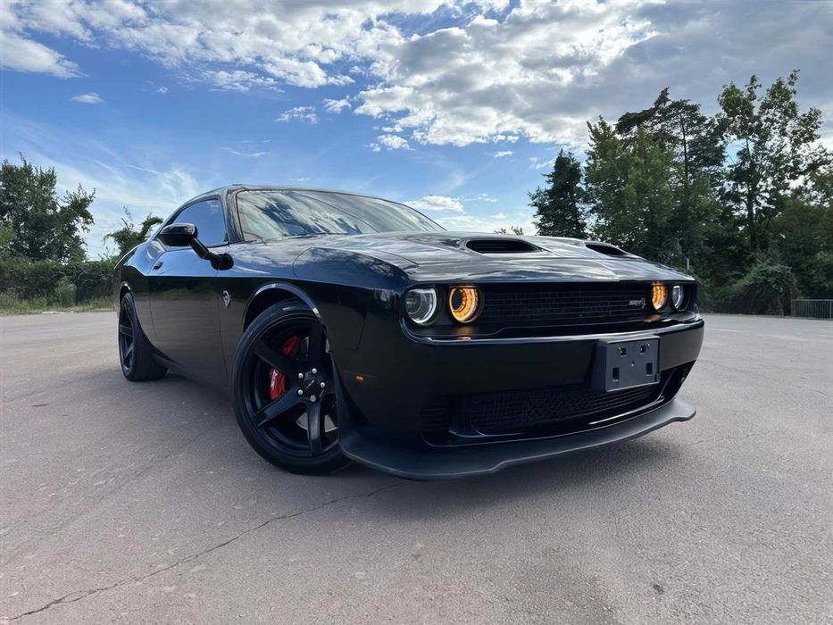 Dodge Challenger      2021