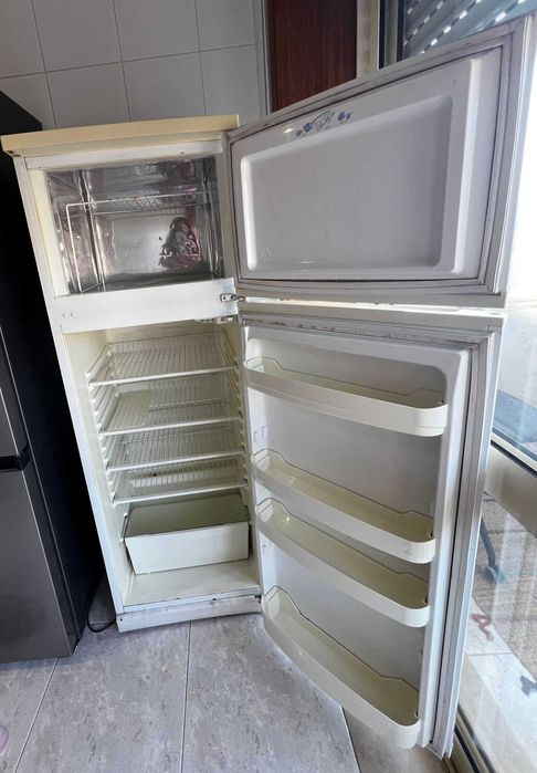 Frigorífico combinado (com congelador)