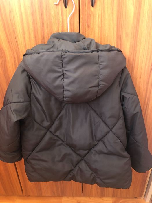 Продам зимову куртку  Zara