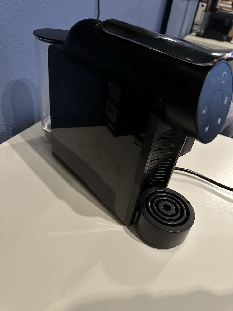 Máquina de Café DELTA Q Mini MilkQool Preto