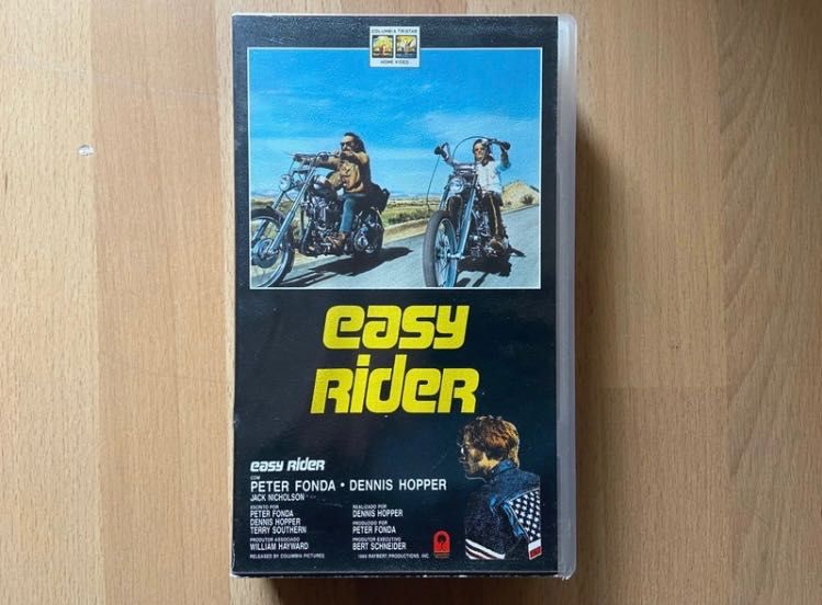 VHS Easy rider e Monty Python
