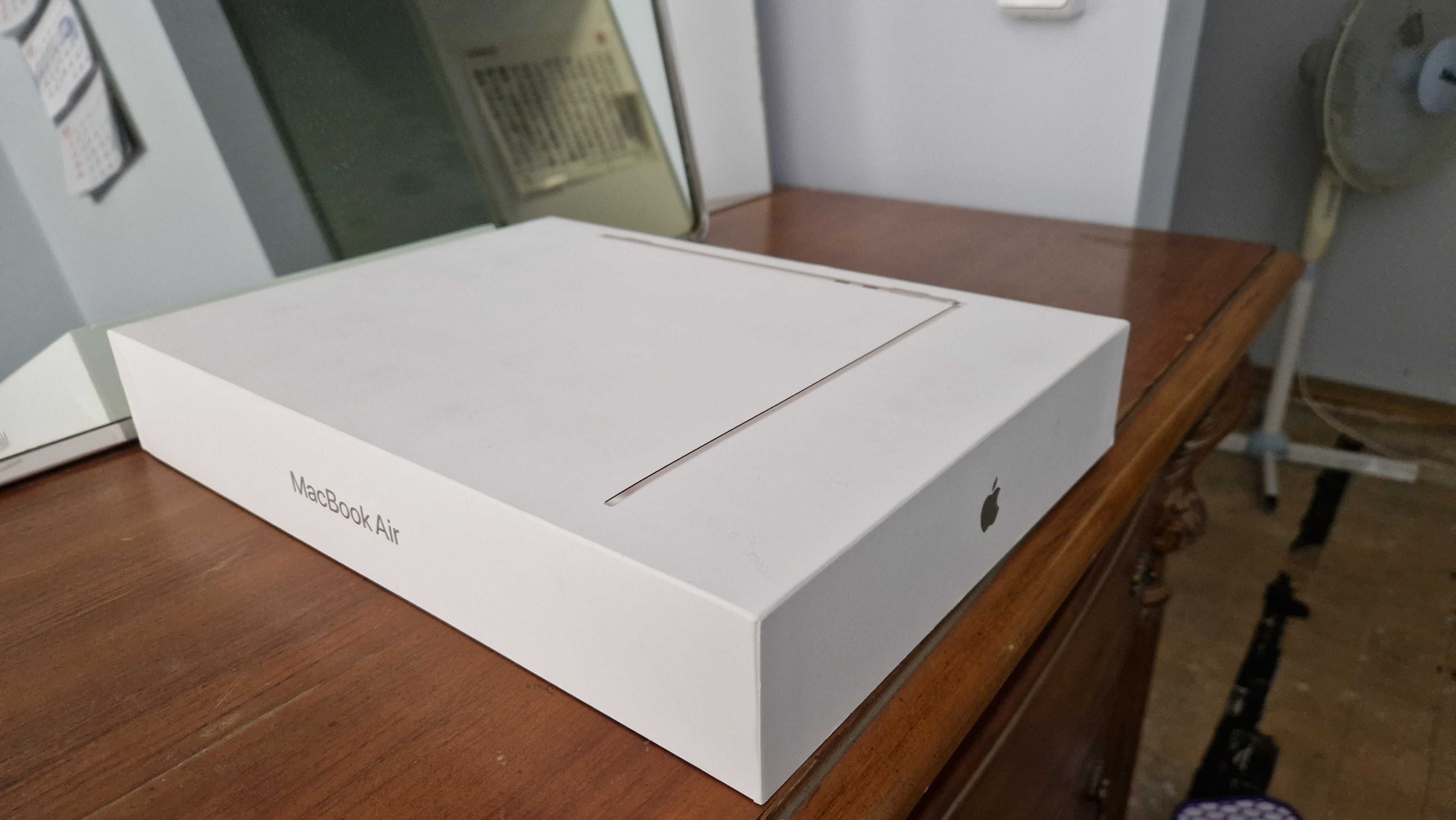Macbook Air 13 cali, Apple M3 chip, 24GB RAM, 512 SSD Model 2024 A3113