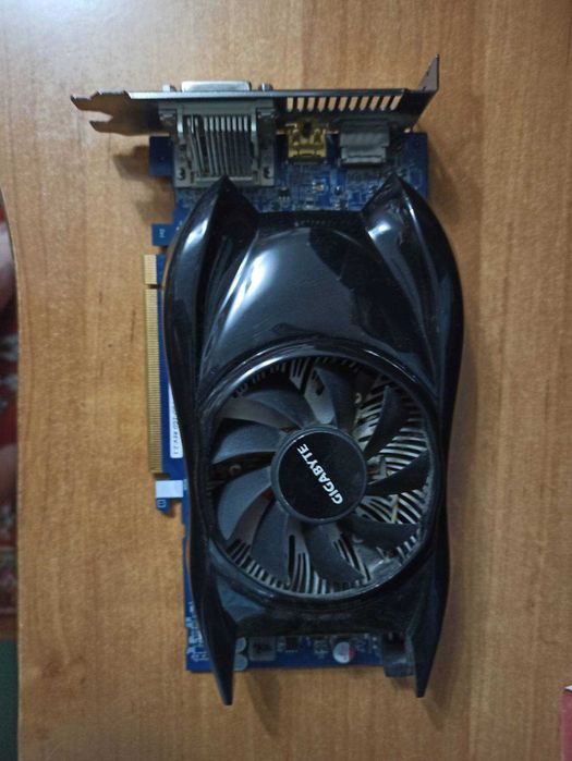 Видеокарта GIGABYTE Radeon HD 5770 (GV-R577UD-1GD) 1GB GDDR5