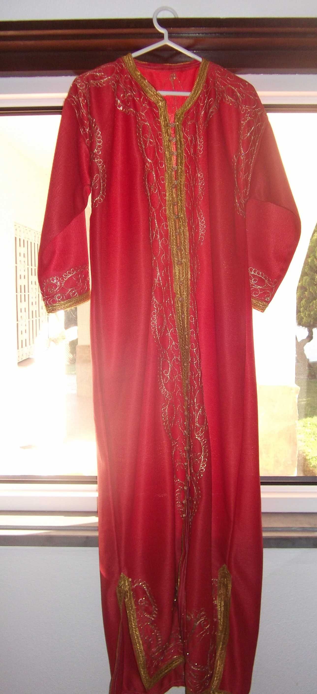 Túnica marroquina vermelha / Red moroccan tunic – Size L / XL