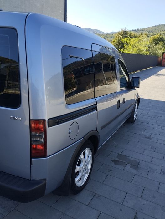 Продам Опель Комбо