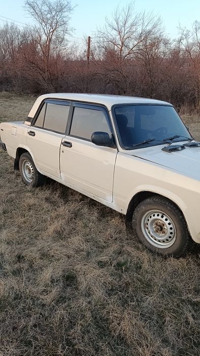 Продам Жигули  21053