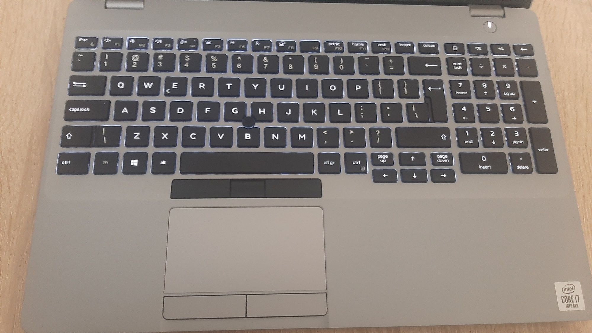 Dell Precision 3551, i7-10850H, 16GB DDR4, SSD 255GB, Quadro,