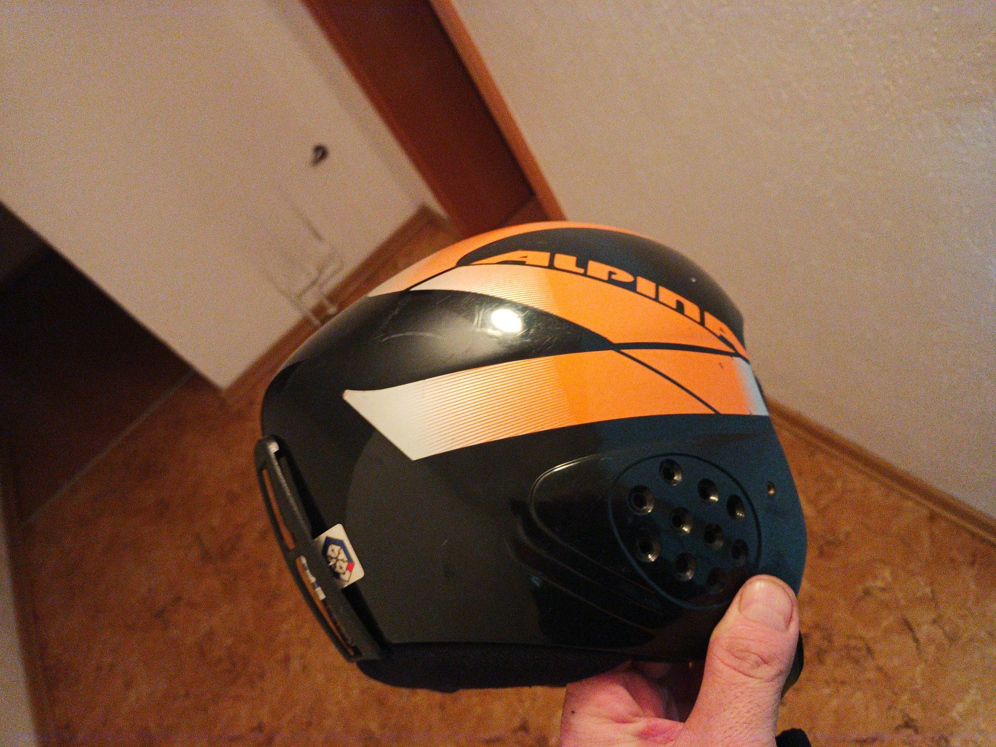 Kask Alpine kijki