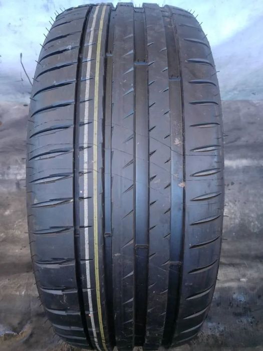 Michelin Pilot Sport 4 225/45 R18 95Y 2023