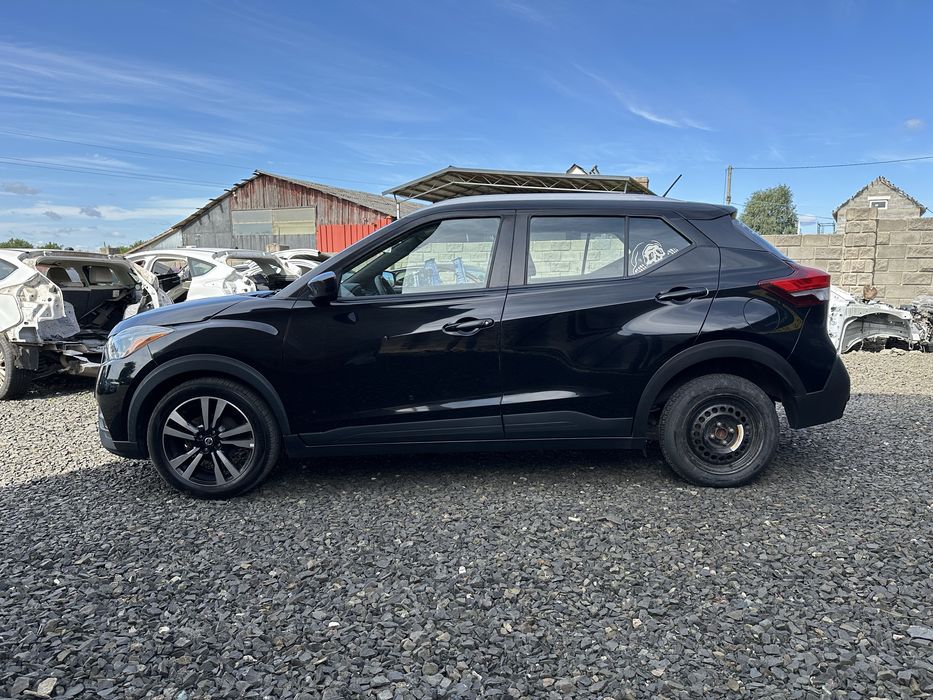 Передне ліве крило б/у оригінал Nissan Kicks 2018-2024 Ніссан Кікс