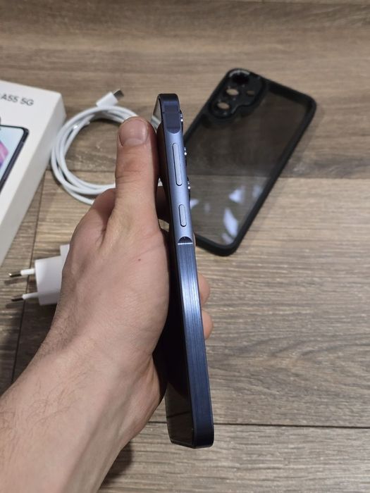 Samsung  a55 8/256 android 16