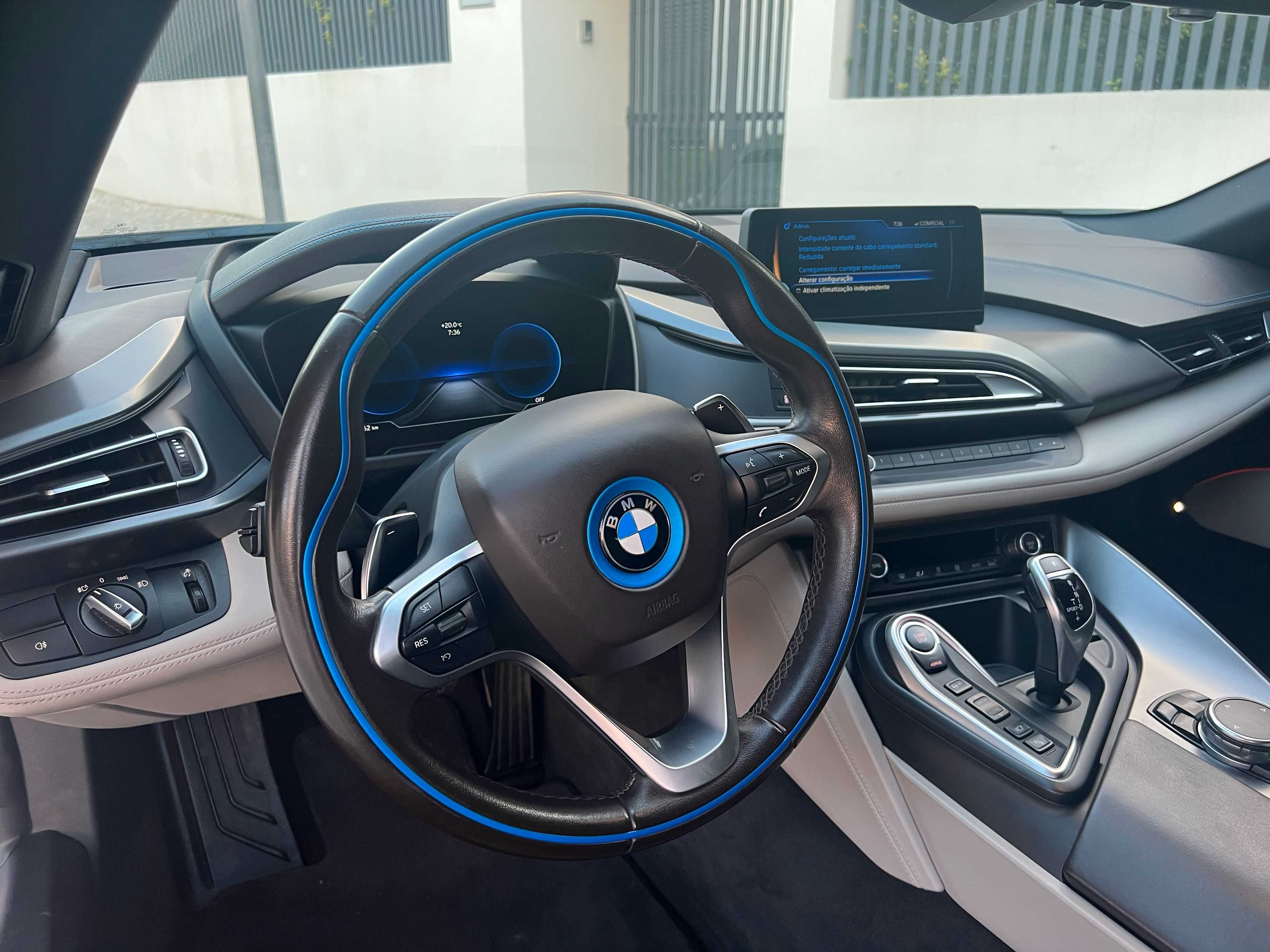 BMW I8 Standard ( Hibrido Gasolina)