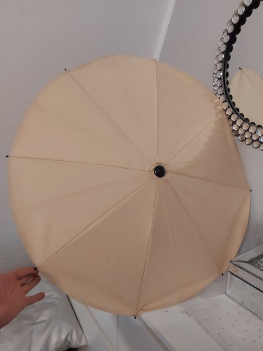 Parasolka parasoleczka z uchwytem do wózka uniwersalba beżowa
Wysy