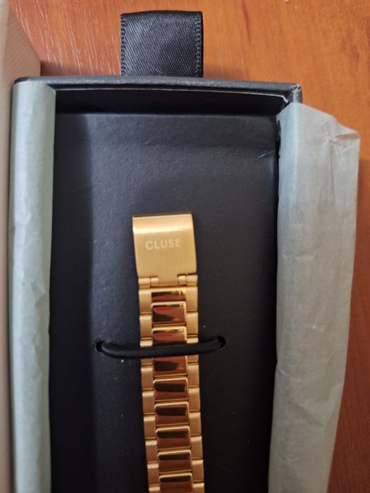 Годинник жіночій GLUSE