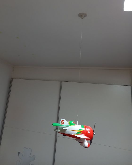 Avião rotativo de suspensão