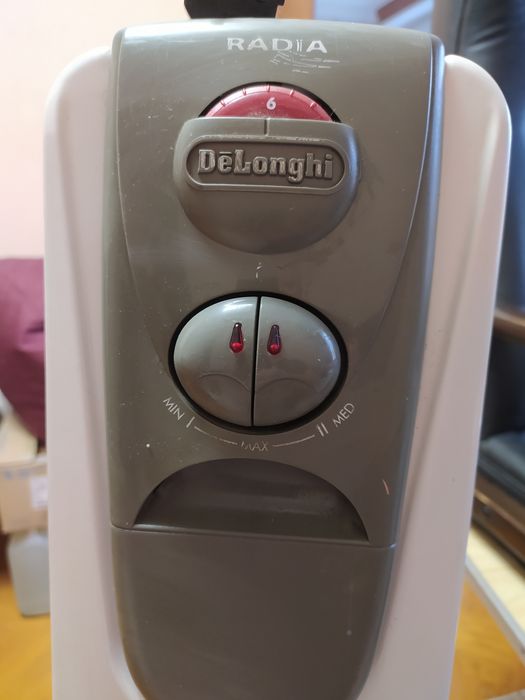 Обогреватель масляный DeLonghi