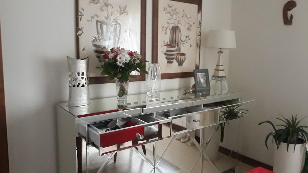 Ekskluzywna lustrzana komoda. Lustro fazowane. Najwyższa jakość.