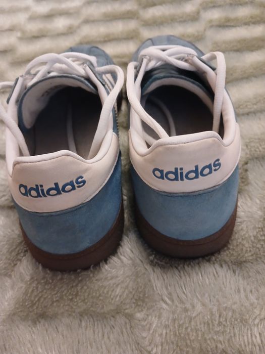 Продам кроссовки .