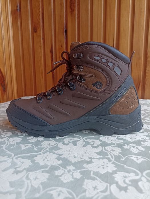 Продам зимние ботинки GUGGEN 44 р.