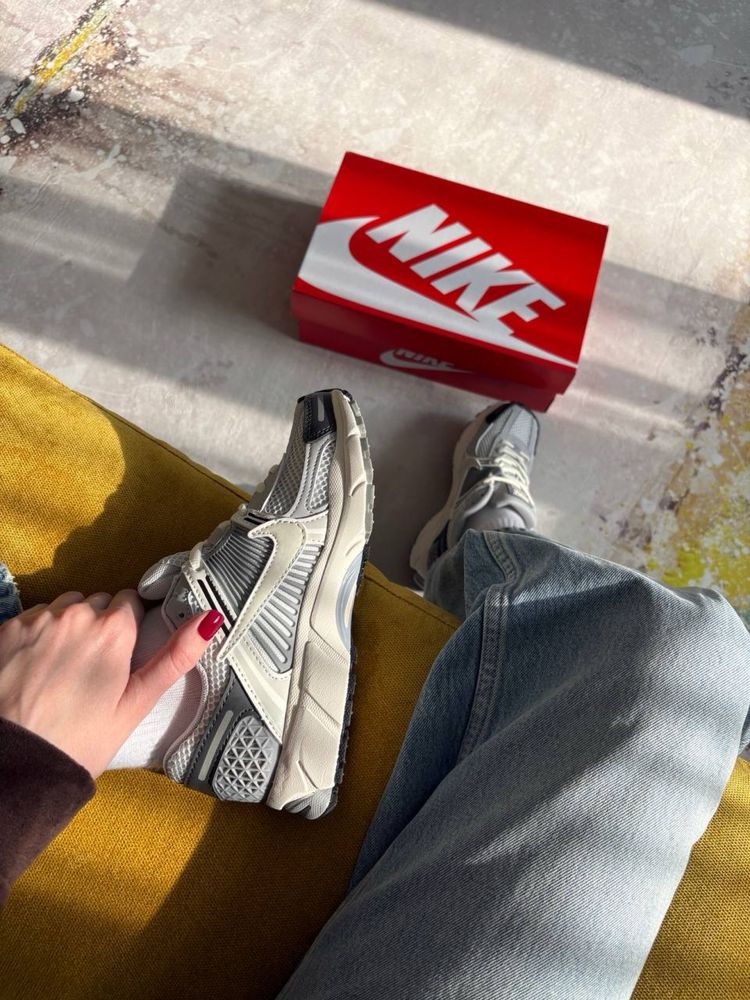Nike Air Zoom Vomero 5 Grey Black