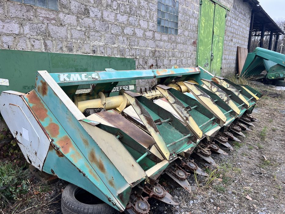 Жатка кукурудзяна КМС 6 з сечкарем. Під Нью Холланд