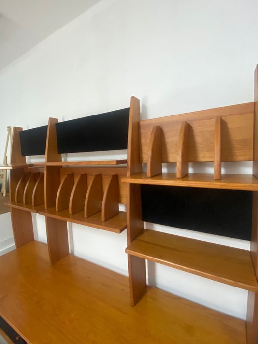 Secretaria em madeira