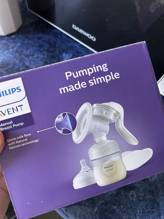 Молоковідсмоктувач AVENT механічний+пляшечка