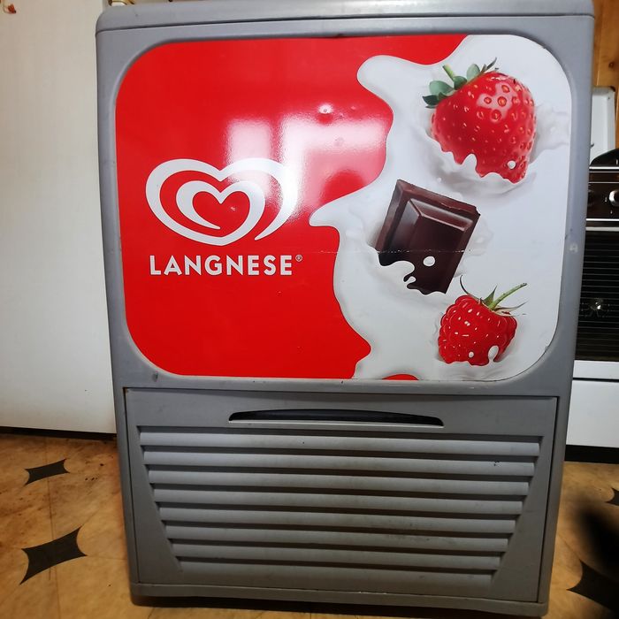 Продам морозильную камеру.