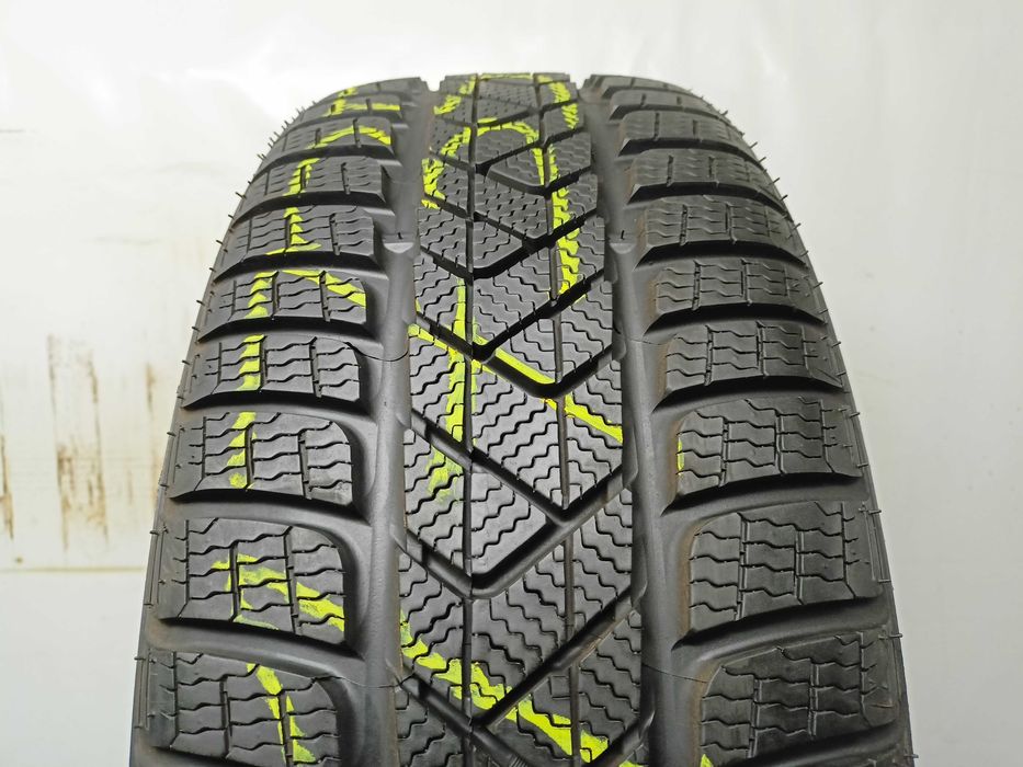 Pirelli SottoZero 3 RSC 225/45/19 2016r. 96V 7,3mm (1735)