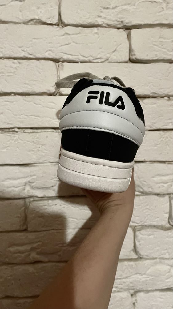 Fila кросівки 37 розмір. 24 см