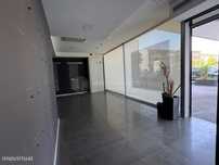 Loja com 112m² para Comércio/Serviços - Infias - Braga.