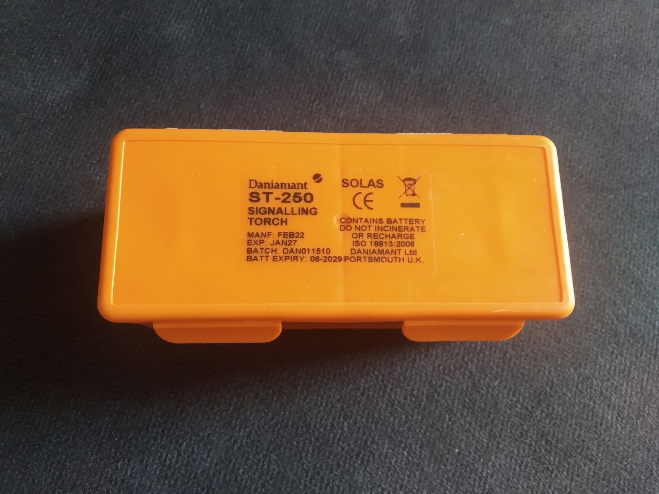 Фонарик Daniamant ST-250 Solas signalling torch