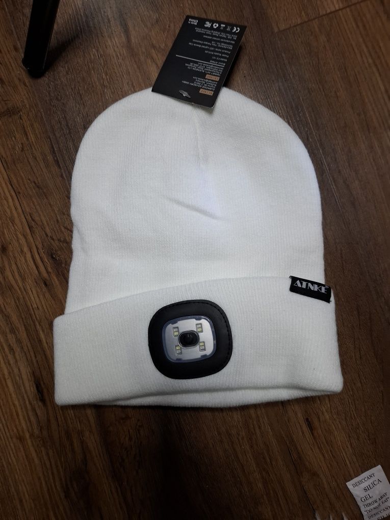 Czapka nowa z lampka led