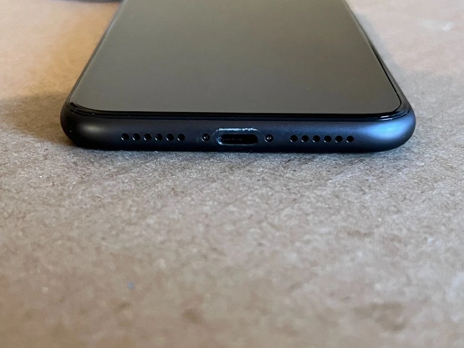 iPhone 11 64GB czarny