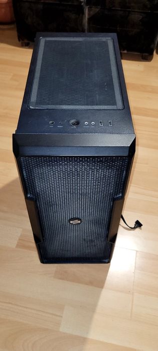 Na sprzedaż komputer stacjonarny wydajny zestaw do gier i pracy!