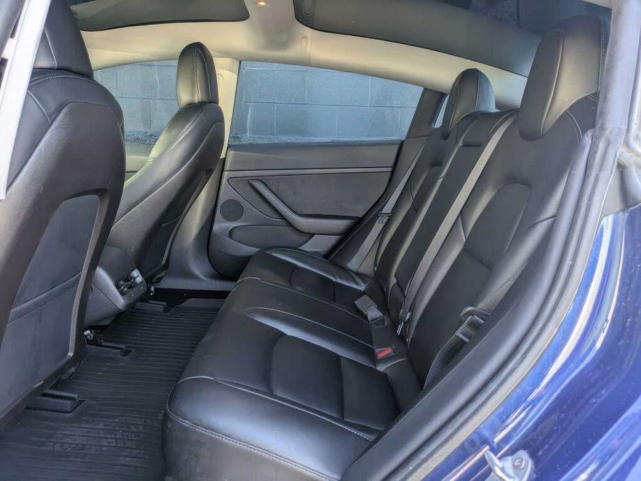 Tesla Model 3 Performance      2021