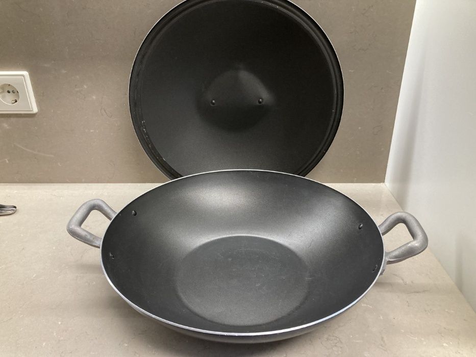 Panela Wok com 36cm