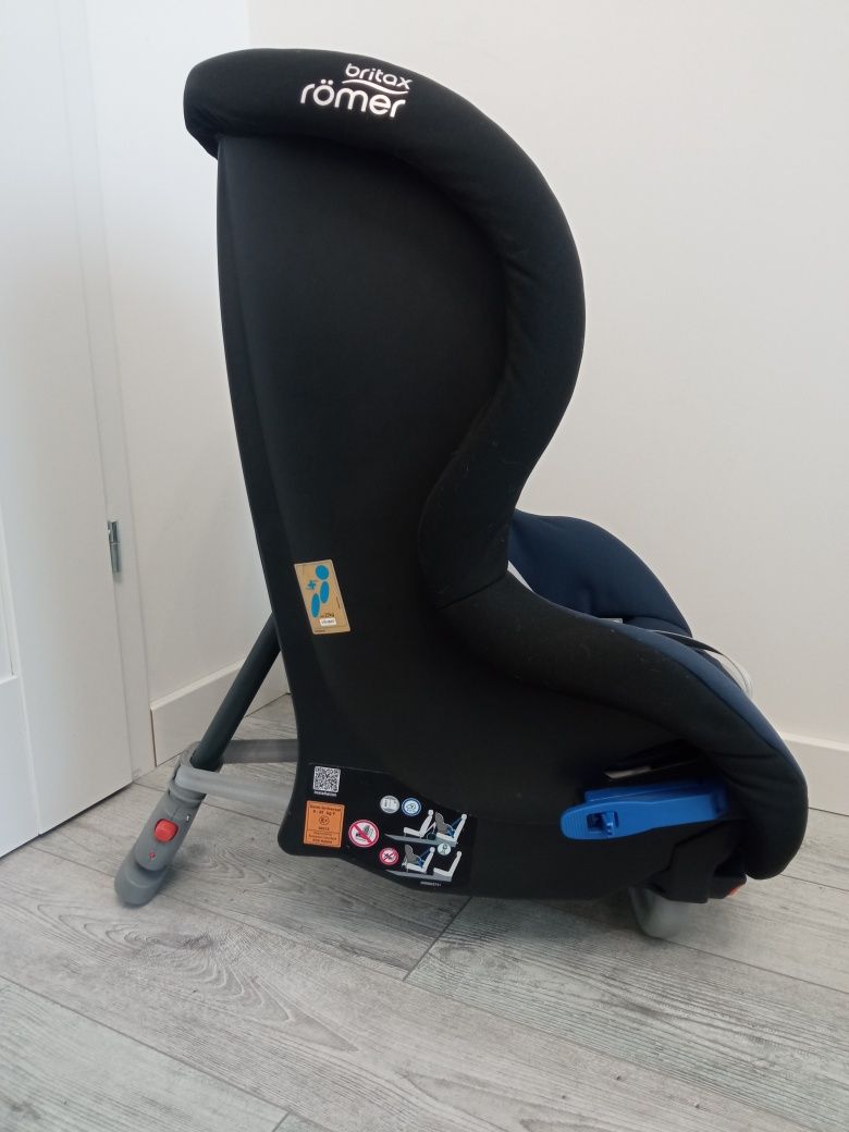 Britax Römer Max-Way 9-25kg + lusterko - Jak Nowy