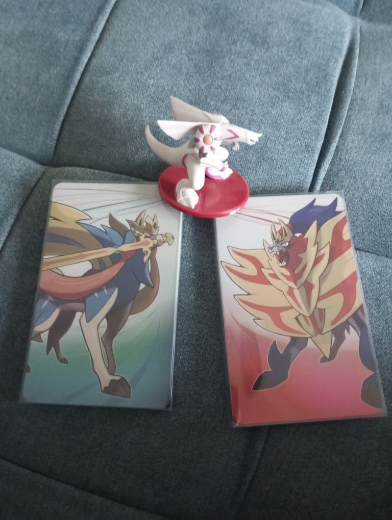 Steelbook x2 plus figurka pokemon