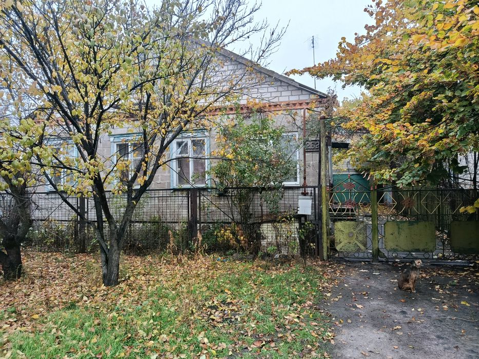 Продам дім зі зручностями