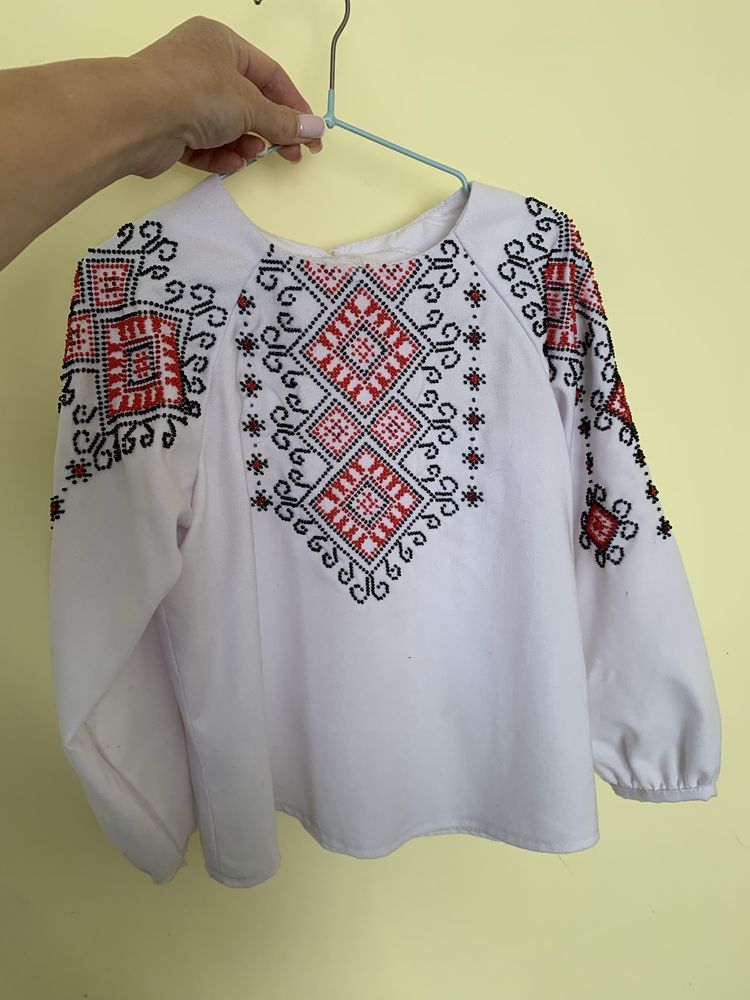 Вишиванка для дівчинки