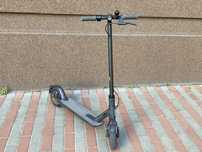 Электросамокат Xiaomi Mi Electric Scooter Essential