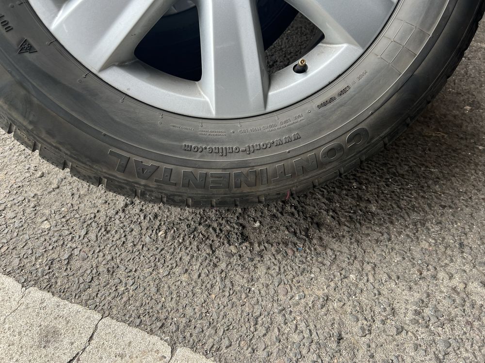 Зимова Резина з дисками Volkswagen Touareg 235x65xR17