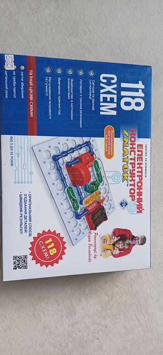 Електронний конструктор Знаток