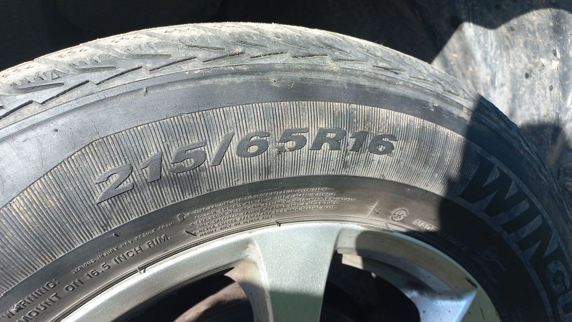 Зимові шини Nexen 215/65/R16 Комплект