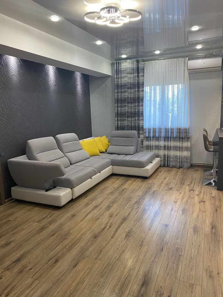 Продам квартиру в центрі міста