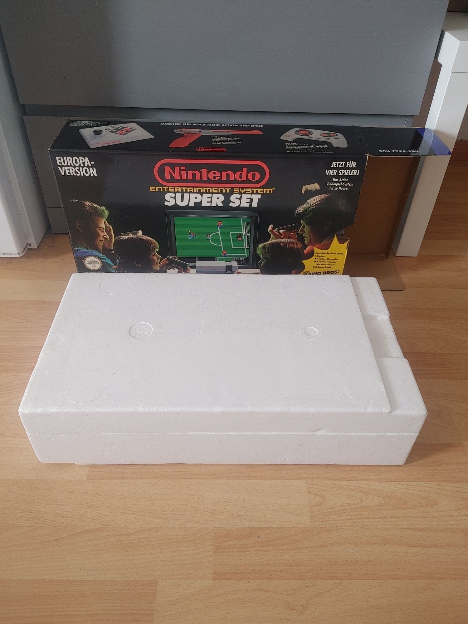Nintendo NES  Zestaw w Opakowaniu Sprawna w db stanie SPRAWDŹ