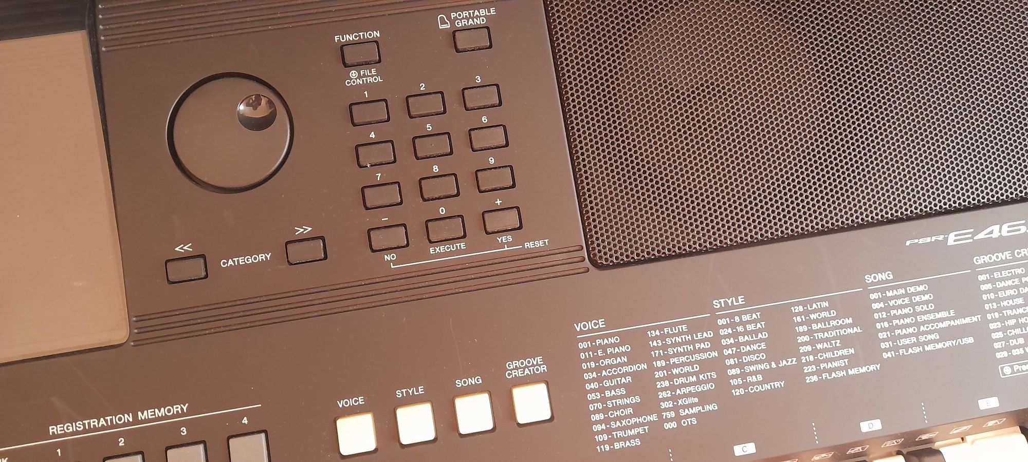Yamaha PSR E463+gigbag i statyw