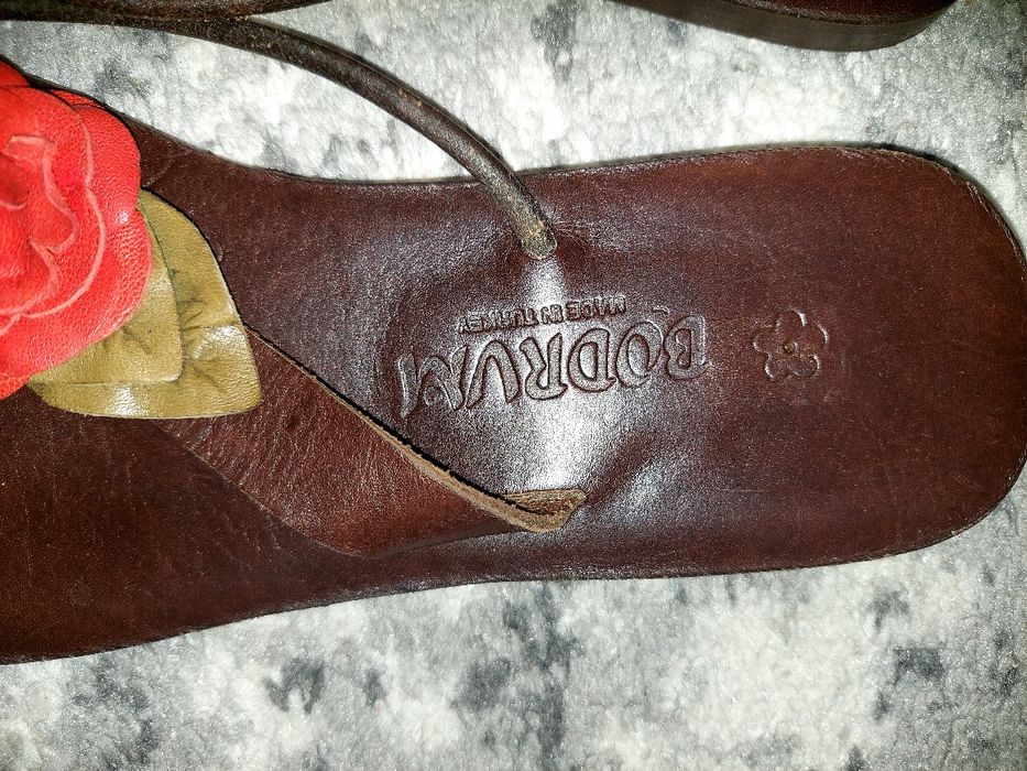 Klapki skórzane Tureckie 39 z różą