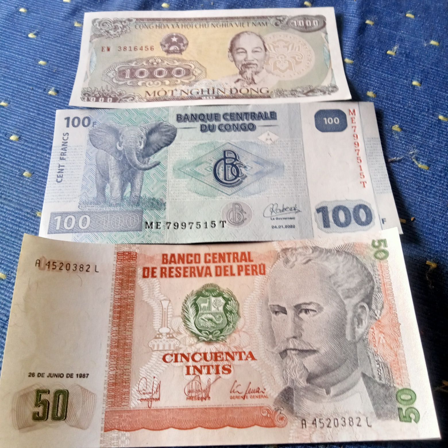 Notas e cedulas do Mundo..